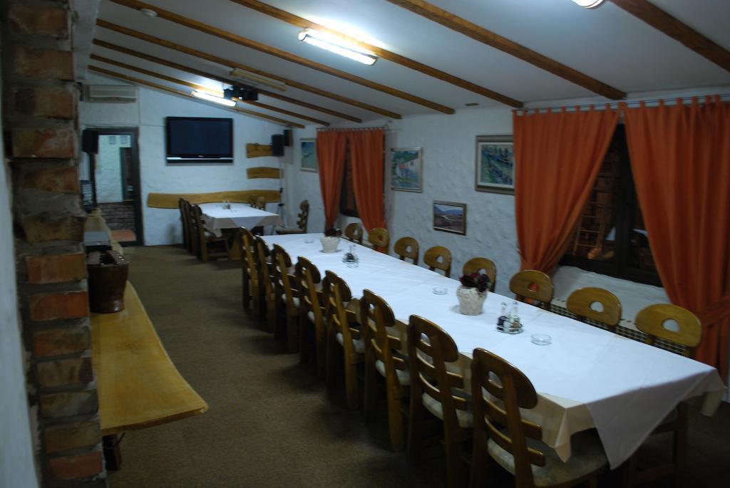 Motel Kiwi Grude Zewnętrze zdjęcie