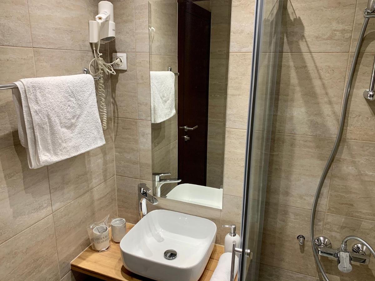 Motel Kiwi Grude Zewnętrze zdjęcie